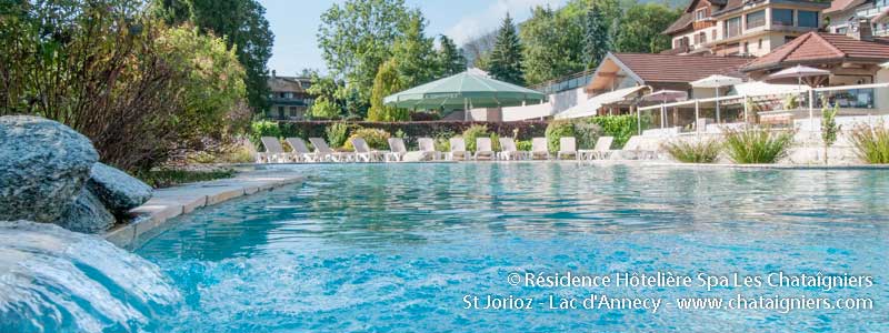 piscine extérieure résidence chataigniers